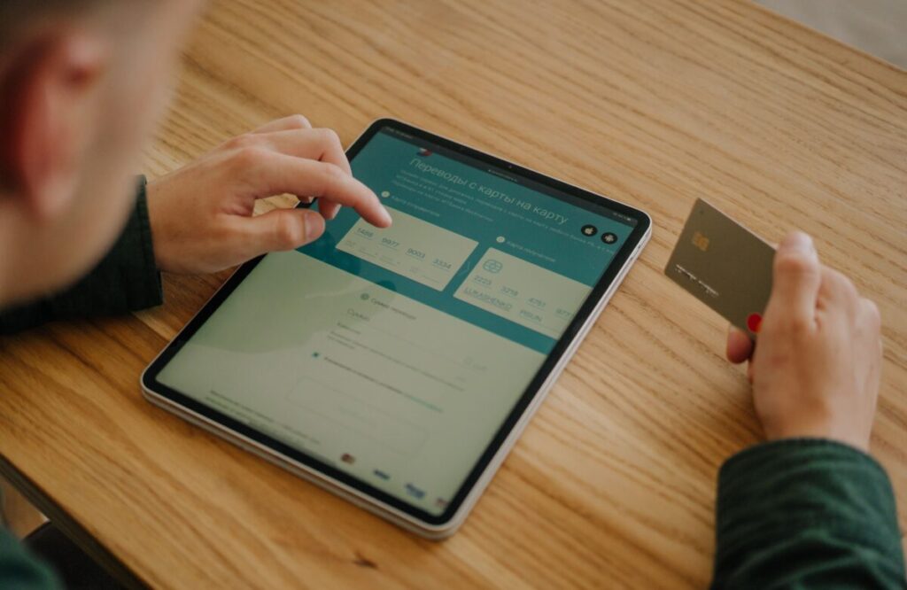 From Manual Applications to Connected Finance Operations